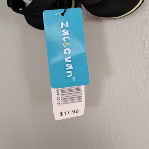 Shoes - Picture 2 of 3